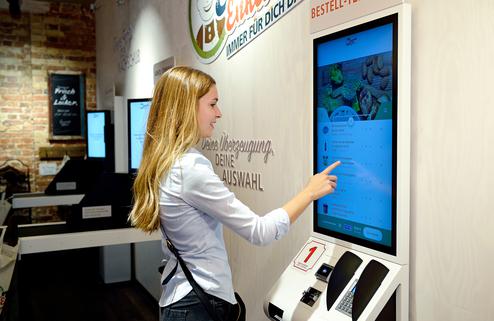 Tante Emma 4.0: Abholterminal im Concept Store (Bild: Real)