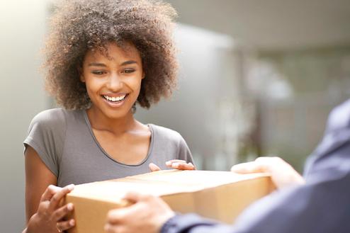 Glcklich ist, wenn das Paket nicht fr den Nachbarn ist (Bild: obs/pakadoo)