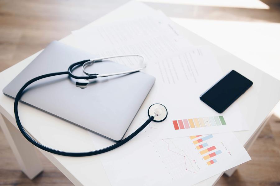 Das Internet ist für viele Menschen zum ersten Ratgeber in Gesundheitsfragen geworden. (Bild: Shopmacher)