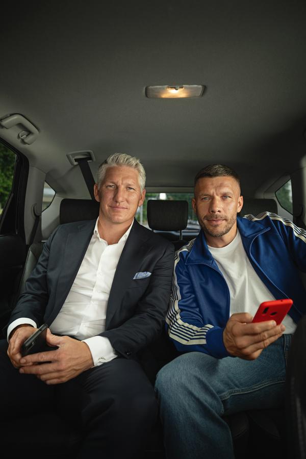 Die Podolski-Schweinsteiger-Kampagne von Paypal (Bild: Paypal)