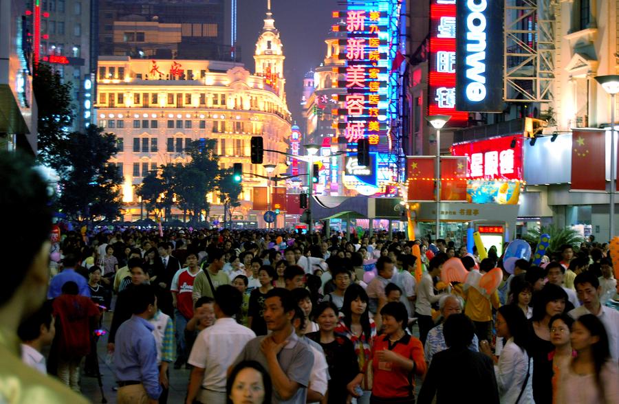 Wer aus China importiert, muss seine Produkte künftig vor Erreichen der EU-Grenzen deklarieren (Bild:  Jakob Montrasio/Flickr)