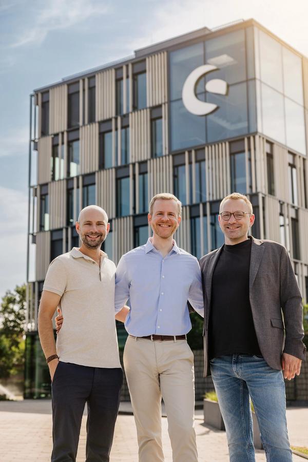 Shopware-Führungstrio: Sebastian Hamann (li.), Joachim Weber (Mi.) und Stefan Hamann (Bild: Shopware)
