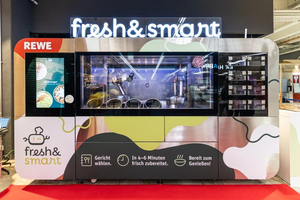 Rewe installiert Kochroboter von Circus im Supermarkt. (Bild: Rewe)